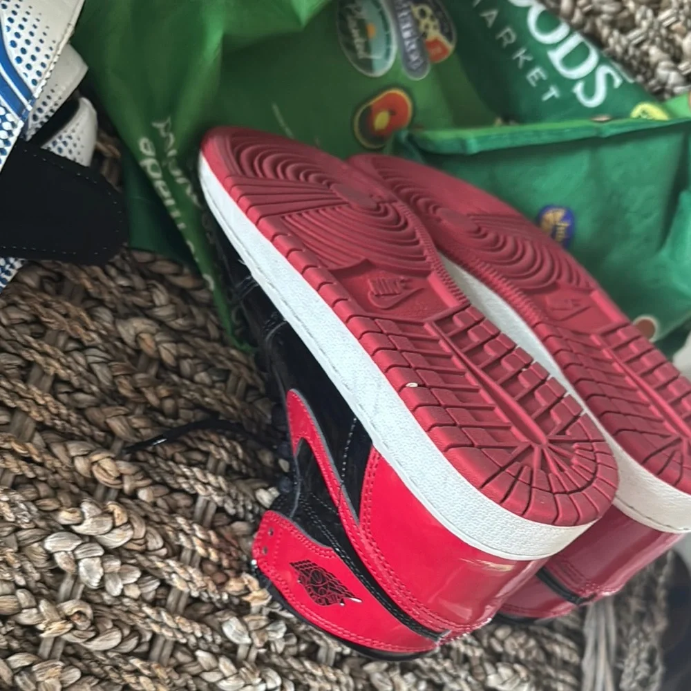 AIR JORDAN 1 RETRO HIGH OG 'PATENT BRED' SNEAKERS FOR MEN - Picture 6 of 6